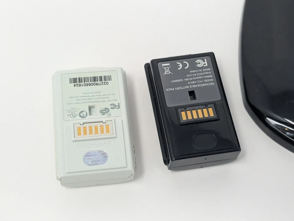 Dual Controller Charging Station For Xbox 360 With Wire & Rechargeable Batteries - Image 2 of 3