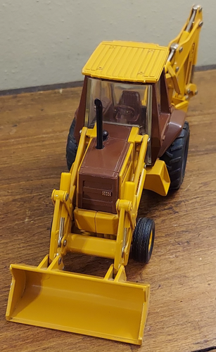 Vtg ERTL CASE 580K Tractor Loader Backhoe Yellow Die Cast Metal 1/32 Scale - Picture 3 of 14