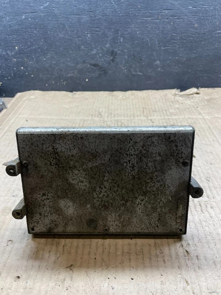 Компьютерный модуль двигателя 1998 Jeep Grand Cherokee 4.0 ECU ECM P56041840AA R1965 - Изображение 3 из 4