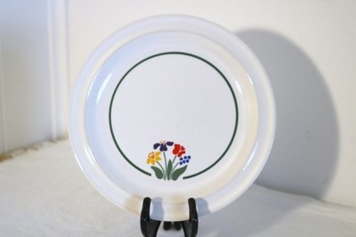 ANCHOR HOCKING GREENHOUSE C8700/42 STONEWARE JAPAN 7 5/8'' Salad Plates Set of 2