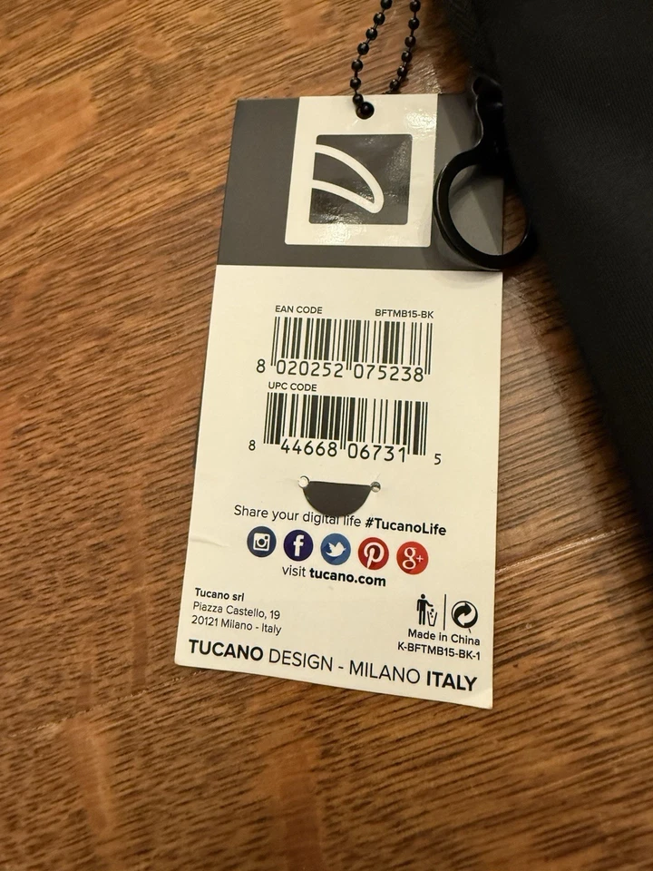 "Funda superior Tucano segunda piel para MacBook 15"" negra NUEVA" Foto 3 de 4