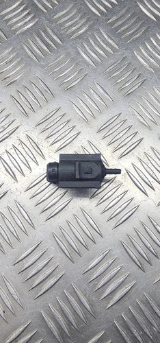 Audi A6 S6 C5 4B 1997 Benzin 142kW Turbolader Druckwandler Magnetventil 72234100