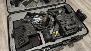 DJI Ronin 4D 4-Axis Cinema Camera 8K Combo Kit with DL PZ 17-28mm T3.0 ASPH Lens