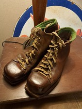 Womens pair boots vintage Brown Shabby, Boho, Chic, Retro Leather Made In USA