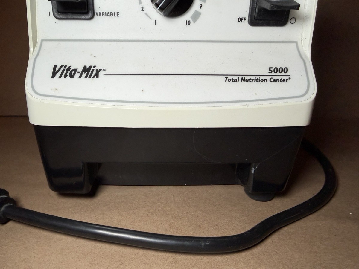 Vitamix VM0103 Vita-mix 5000 Total Nutrition Center Blender for