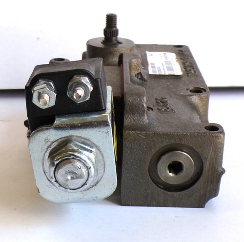 Danfoss Power Solutions 90 Series Hydraulic Control P#563510 A185623446 8800835 - Picture 6 of 15