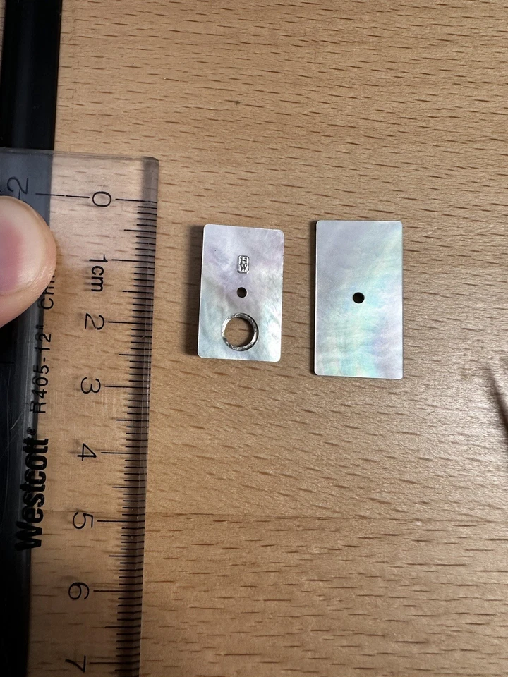 Dos esferas de madreperla Harry Winston Foto 4 de 4