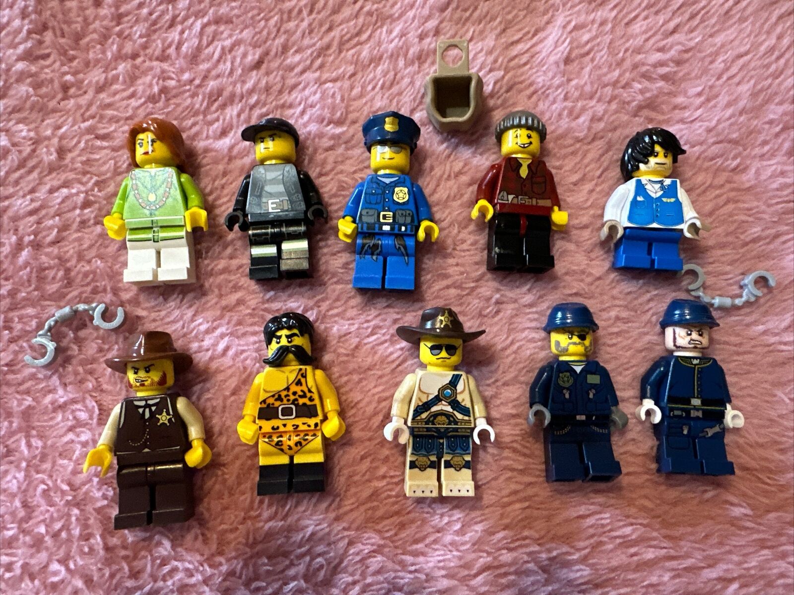 Lego Minifigures Lot - 10 minifigures - Pre Owned 5