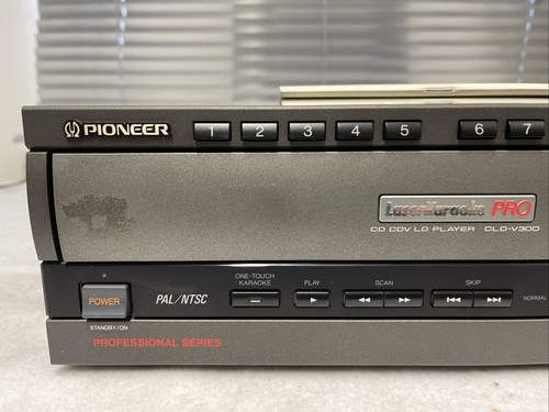 PIONEER CLD-V300 Laserdisc Karaoke Player, PAL / NTSC - Händler - Picture 2 of 8
