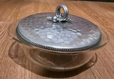 Vintage Pyrex 022 1 QT Clear Round Casserole with Hammered Aluminum Lid
