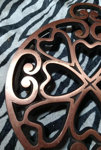 Pampered Chef Trivet Round-Up from the Heart #2938 cast iron 2007 Lot Of 2 - Picture 11 of 16
