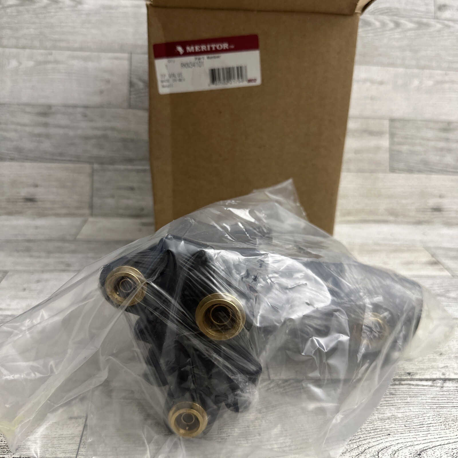 Tp Meritor MERITOR WABCO AIR SYS TP VALVE TRACTOR RKN34101 Haldex KN34101 New ...
