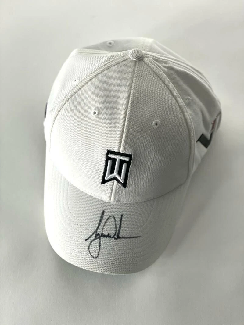 James Spence Authentication (JSA) Tiger Woods PGA Autographed