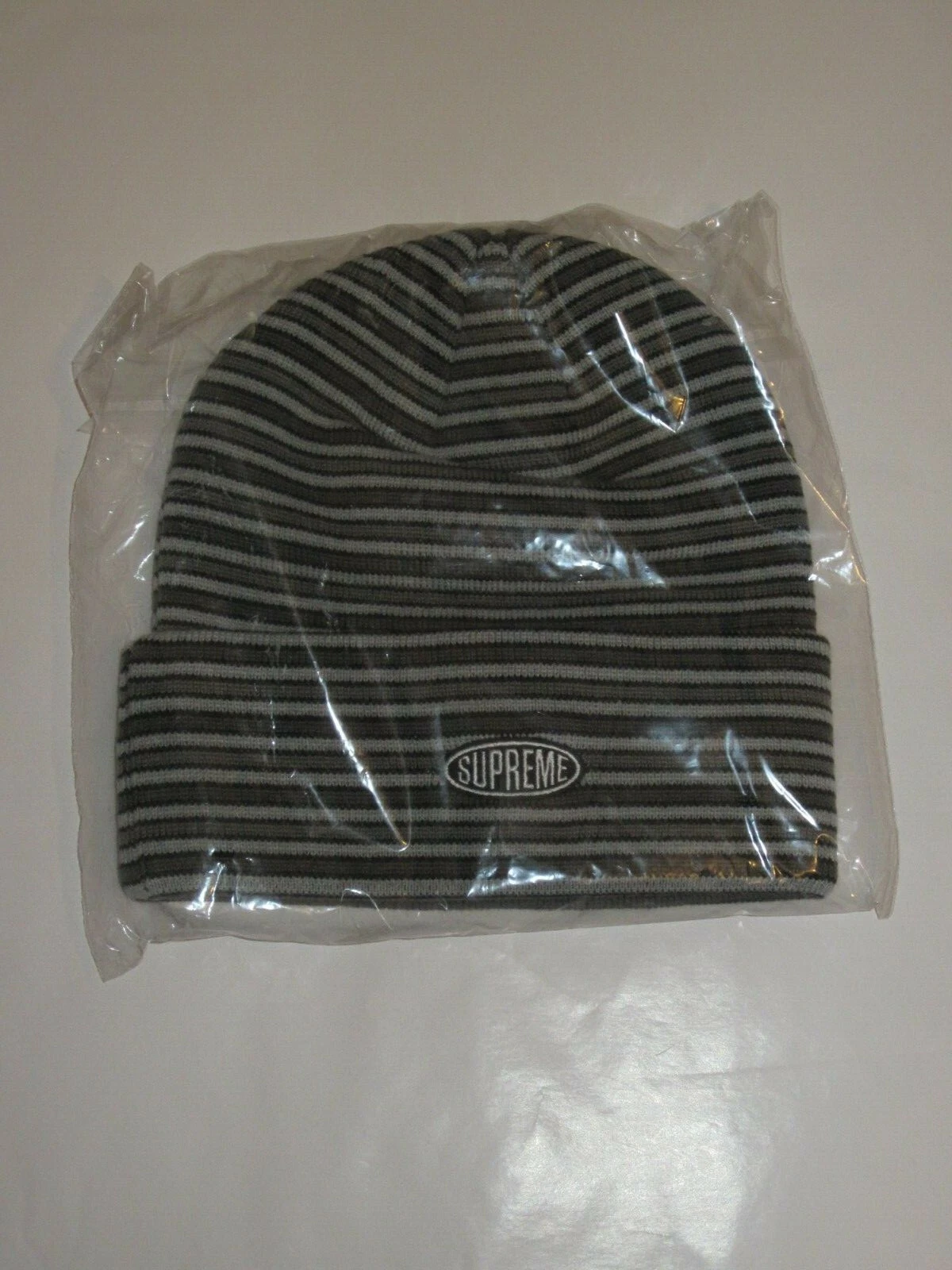 Casquette chapeau d'hiver SUPREME New York Multi Stripe Beanie NOIR/GRIS NEUF ! F/W 2020