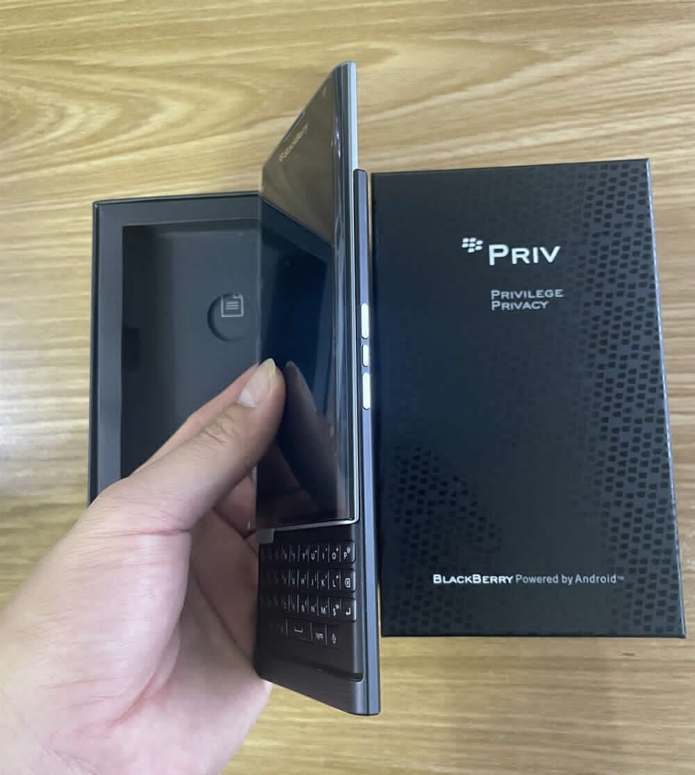 BlackBerry Priv STV100 32GB 18MP Slider 4G LTE Unlocked Android
