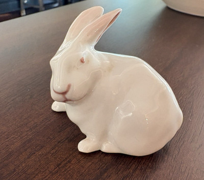 1969 Royal Copenhagen Denmark White Rabbit Porcelain Peter Herold  #1691