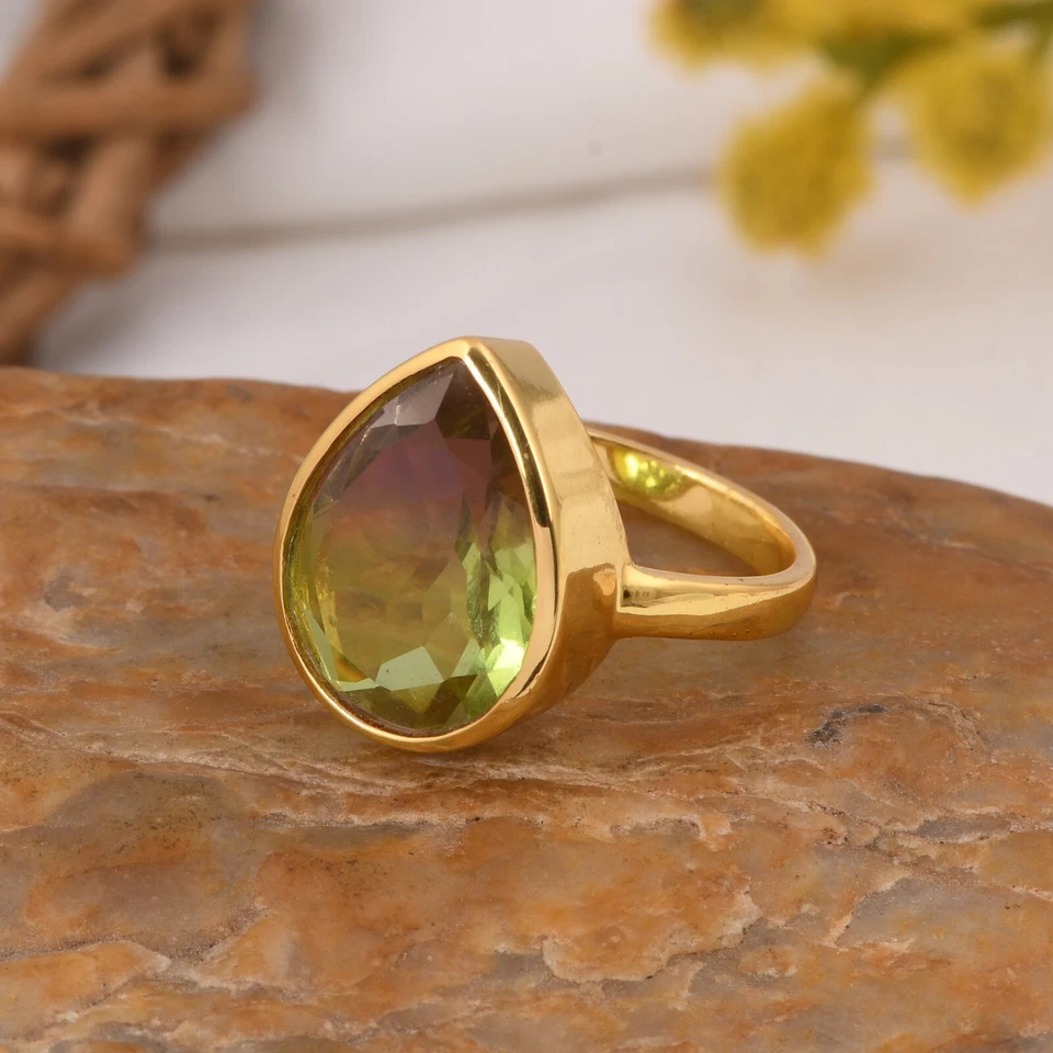 Anillo de piedras preciosas de cuarzo pavo real corte pera enchapado en oro joyería minimalista para regalo Foto 2 de 4