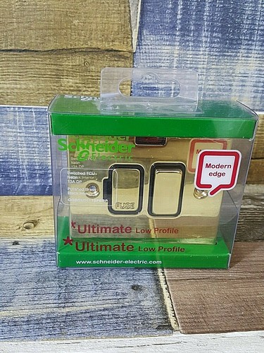 Schneider Electric Ultimate basso profilo 13 A ottone lucido - Foto 2 di 4