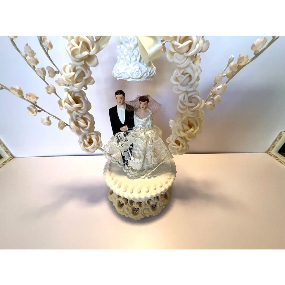 Amazing vintage wedding cake topper; ornate and beautiful must see - Image 3 of 4