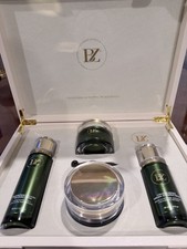 Below Zeros Collagen Replenish & Peptide Balance Treatment Set New Sealed Box.