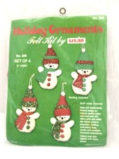 Vintage 1978 Titan Felt Snowman Ornaments 209 Makes 4 Calico Fabric Trim 5"
