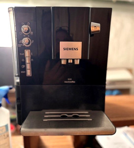 Siemens EQ.5 macchiato Anthrazit 2 Tassen Kaffeevollautomat