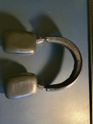 Bowers and Wilkins headphones - Picture 4 of 8