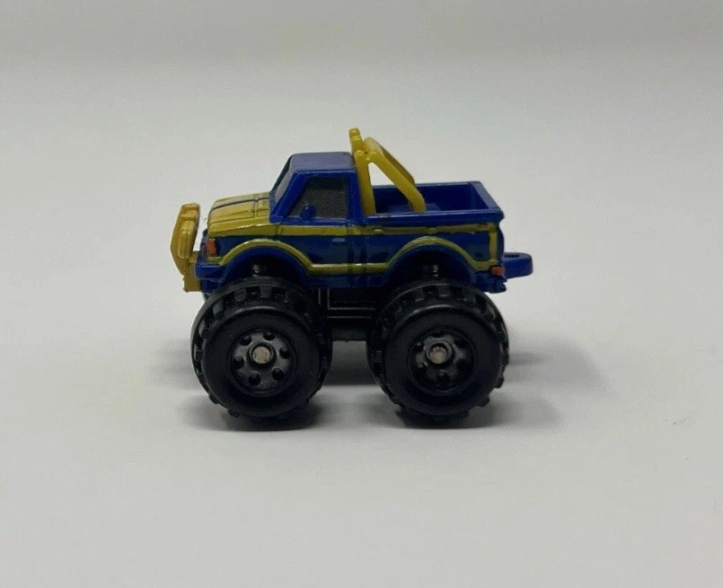 87 Micro Machines Super 4 X 4 Datsun Off Road Pickup Blue Yellow Vintage Galoob - Image 4 of 4