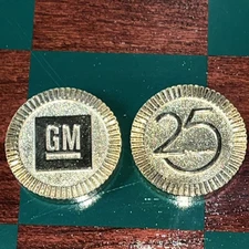 Vintage GM Checkers General Motors 25th Anniversary Set Wood Case Metal Pieces