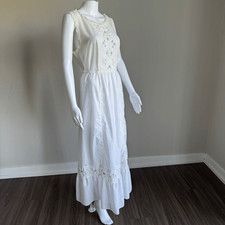 VTG Floral Embroidered Maxi Dress Cottagecore Whimsigoth Sleeveless House Dress