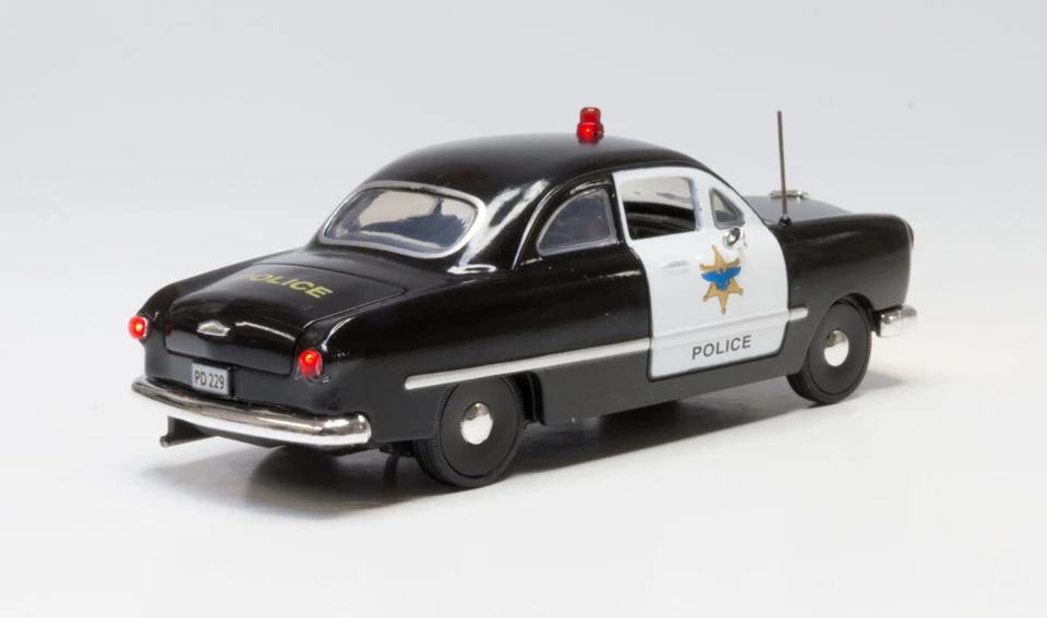 Woodland Scenics JP5973 O Scale Police Car - Image 3 of 4
