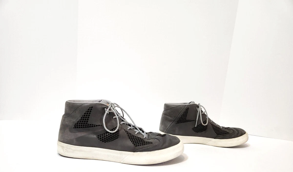 Lebron mid on sale cut shoes
