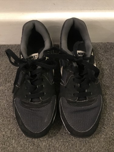 nike air windrunner trainers