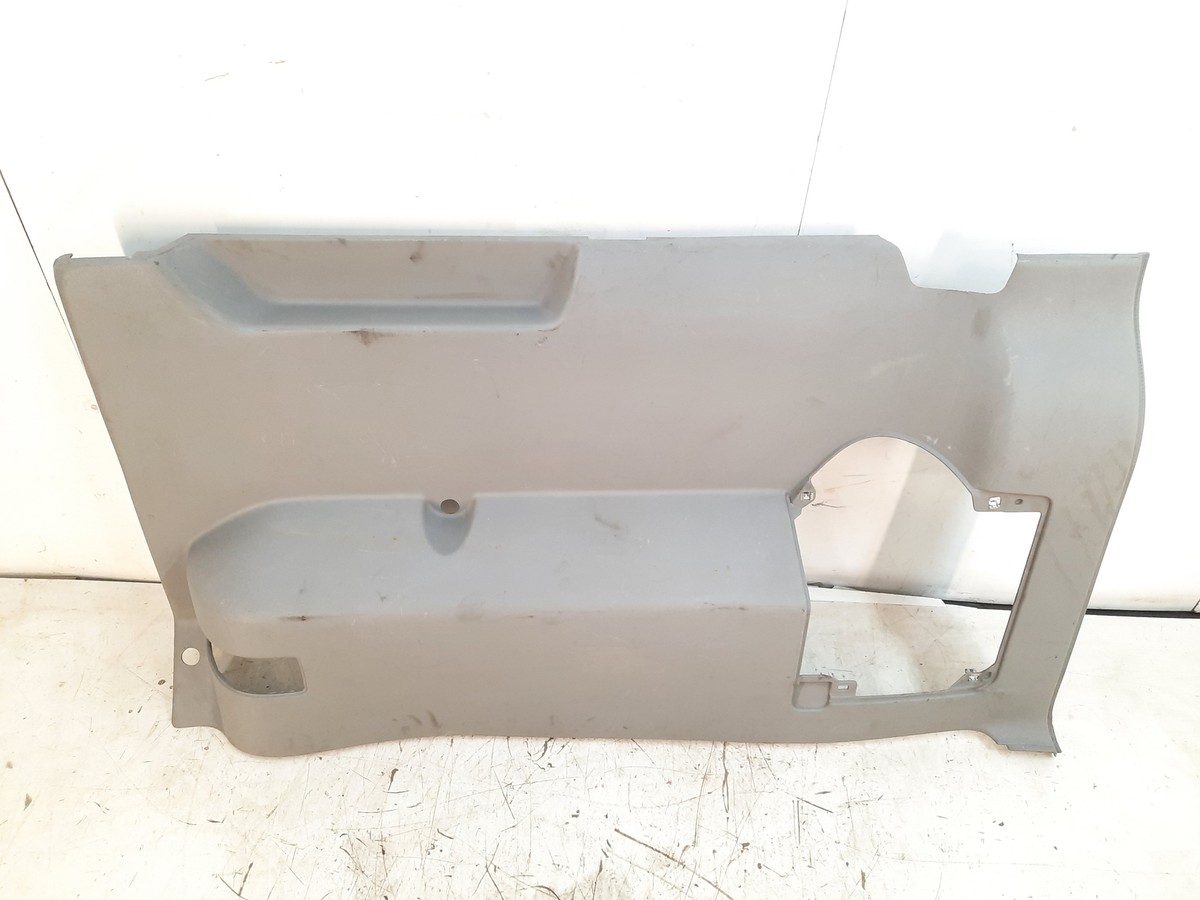 Seitenverkleidung Kofferraum Verkleidung Hinten Rechts VW T5 