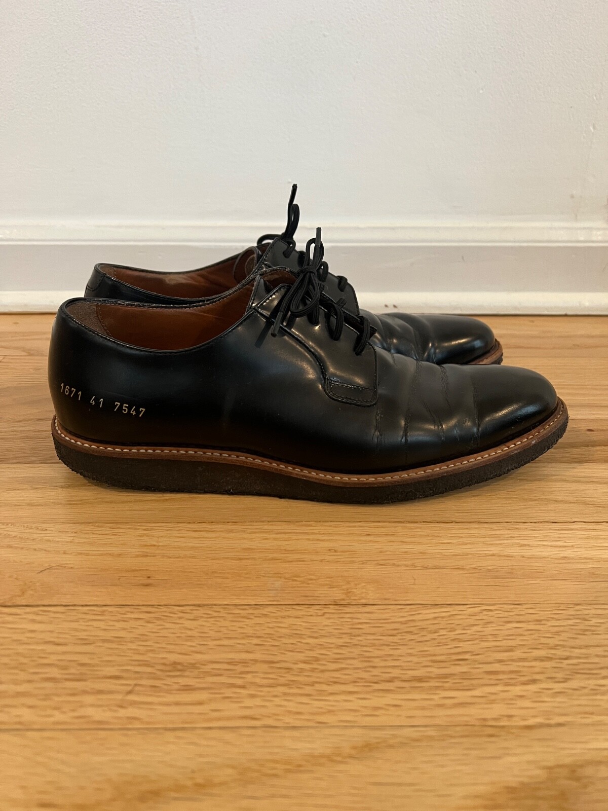 SAOLA Common Projects derby in pelle nero lucido taglia 41