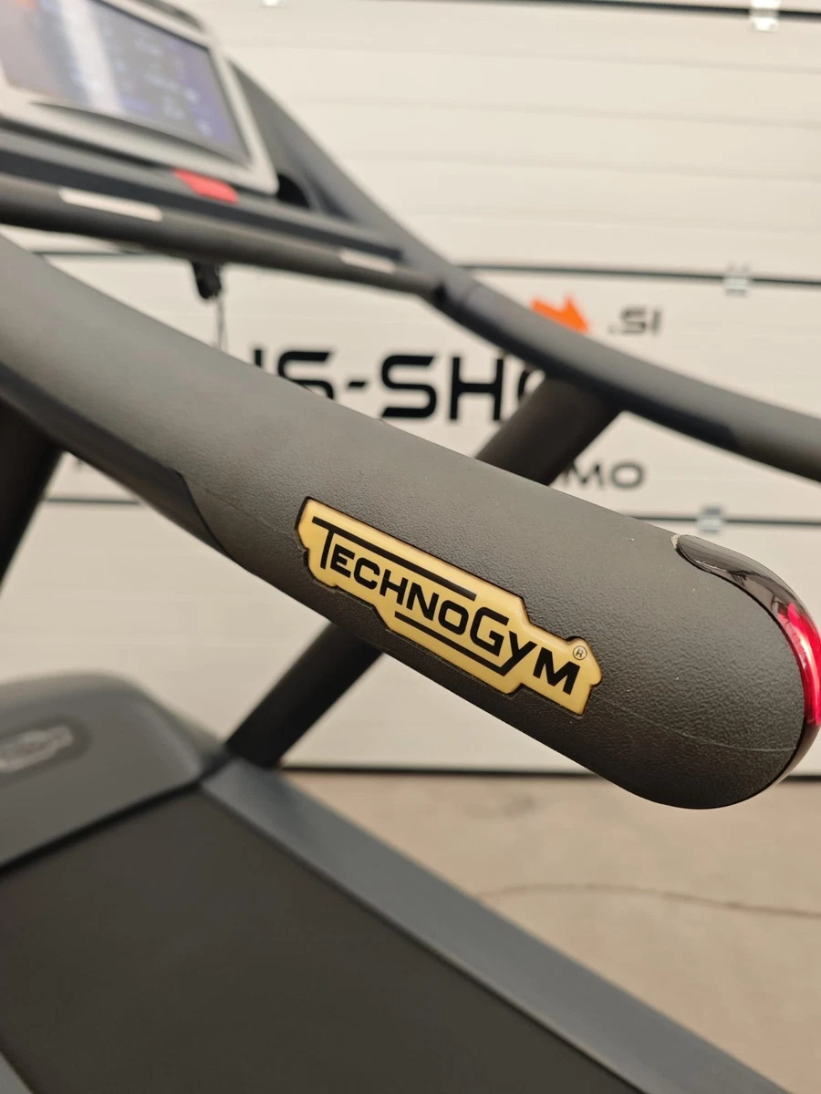 TECHNOGYM LAUFBAND EXCITE JOG NOW UNITY 700