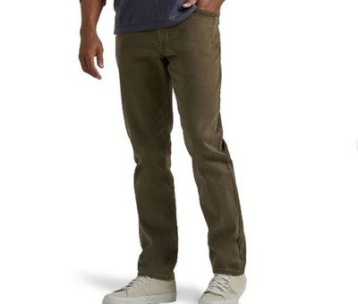 Wrangler Men FiveStar Athletic Fit Jeans Relaxed Seat Thigh Green Size 40*30 NWT