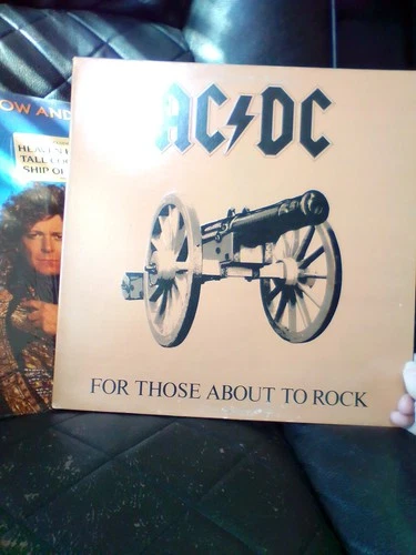VINTAGE 1981 AC/DC For Those About To Rock (We Salute You) Vinyl
