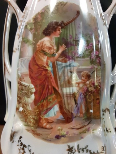 Vtg.Victoria Czech Iridescent Pink/White "Harpist & Cherub"Lattice Handled Vase - Picture 4 of 9