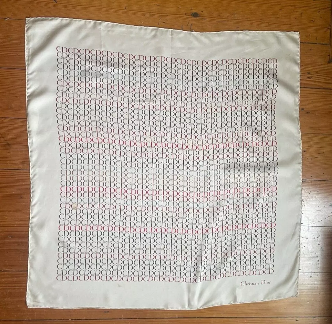 Foulard vintage Christian Dior 100% soie beige rouge marron gris logo 