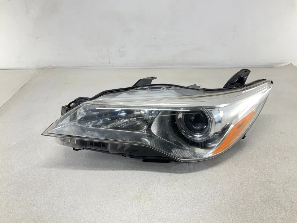 02-04 TOYOTA CAMRY Front Right Passenger Head Light Lamp - Image 2 of 4