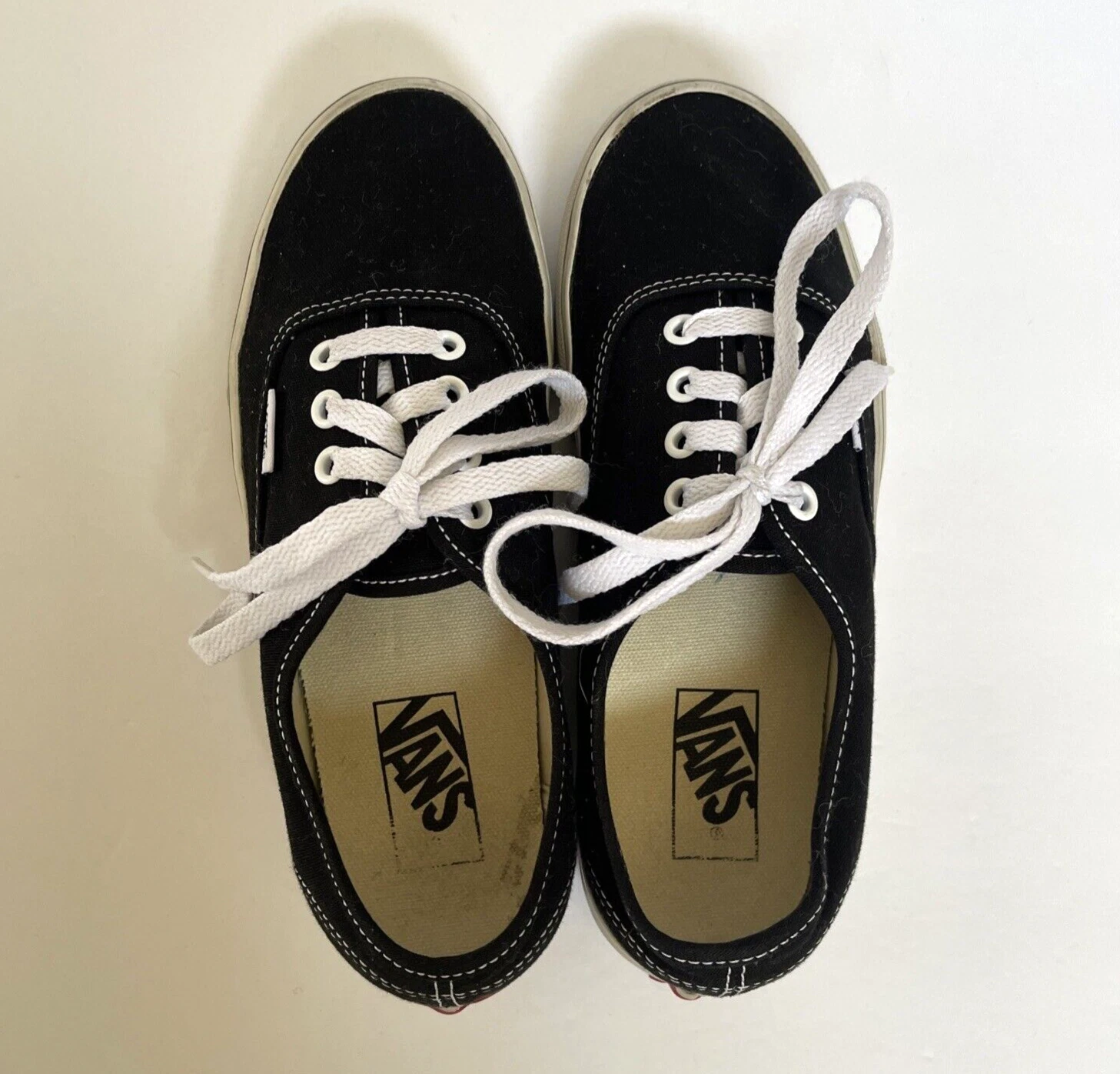 Scarpe casual Vans unisex fuori muro nere epoca classica M 5 5 W 7