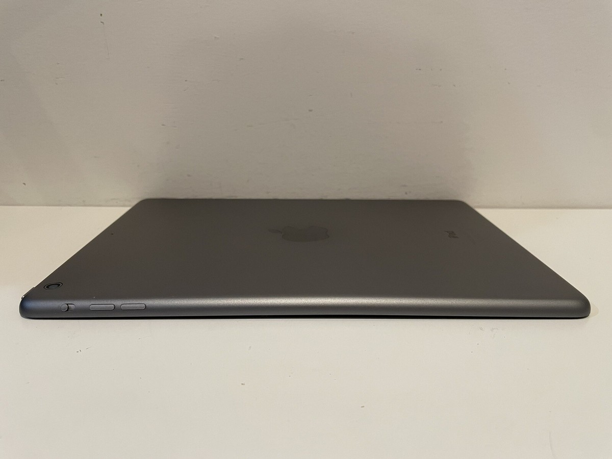 Apple iPad Air 1st Gen. 32GB Wi-Fi 9.7in - Space Gray 888462098533