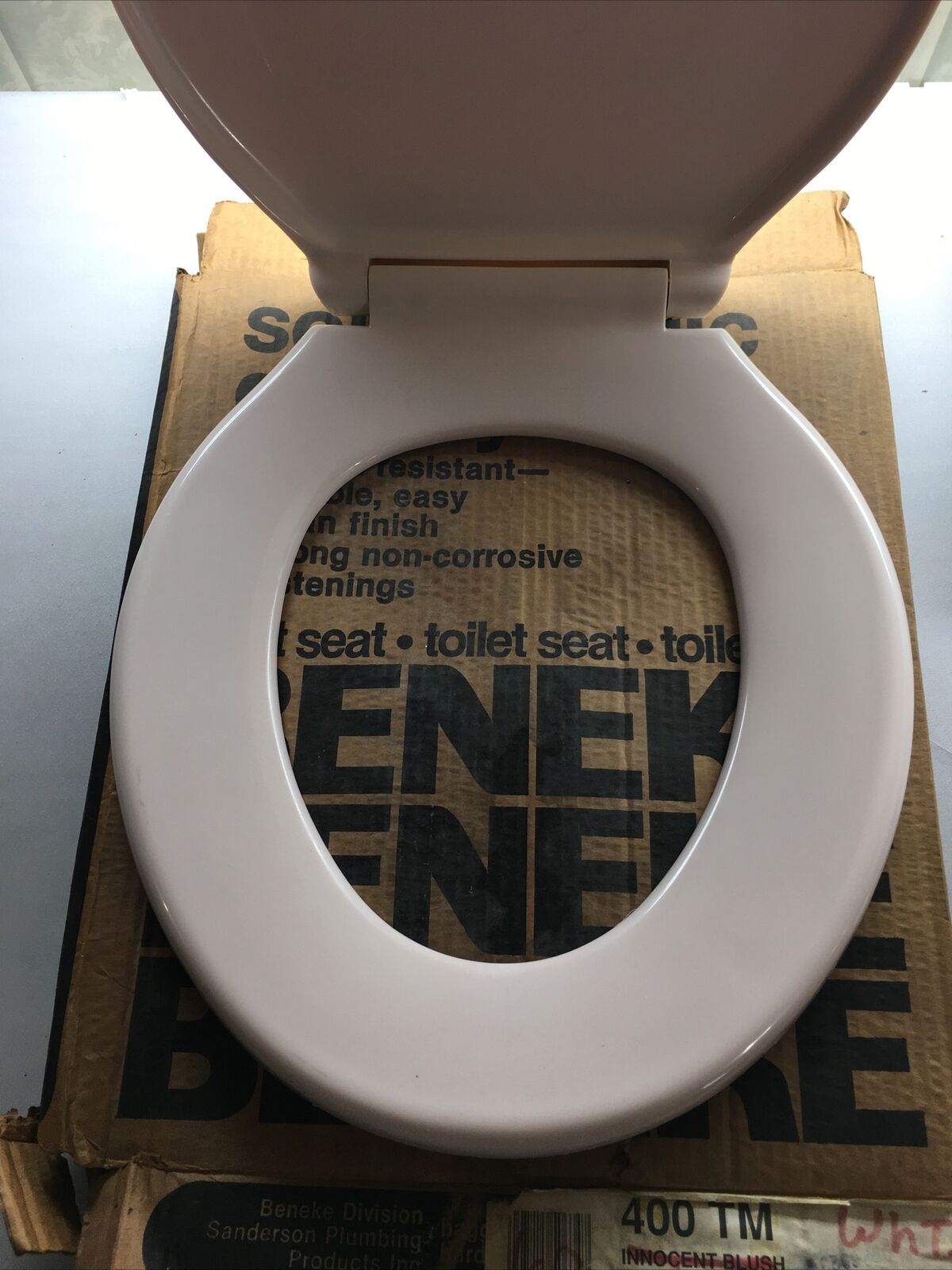 Beneke 400 TM Innocent Blush Toilet Seat