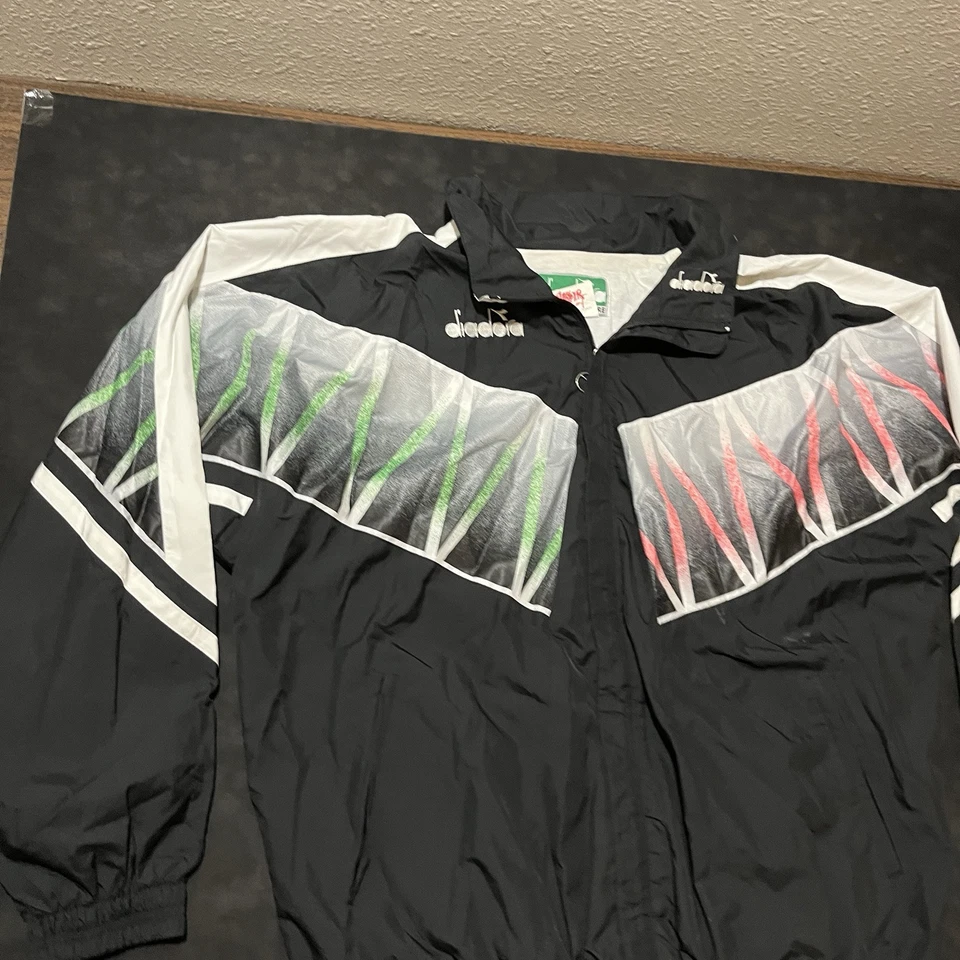 Chaqueta de Fútbol DIADORA Vintage Cortavientos Fútbol Italia España Neón Años 90 Años 80 Foto 3 de 4