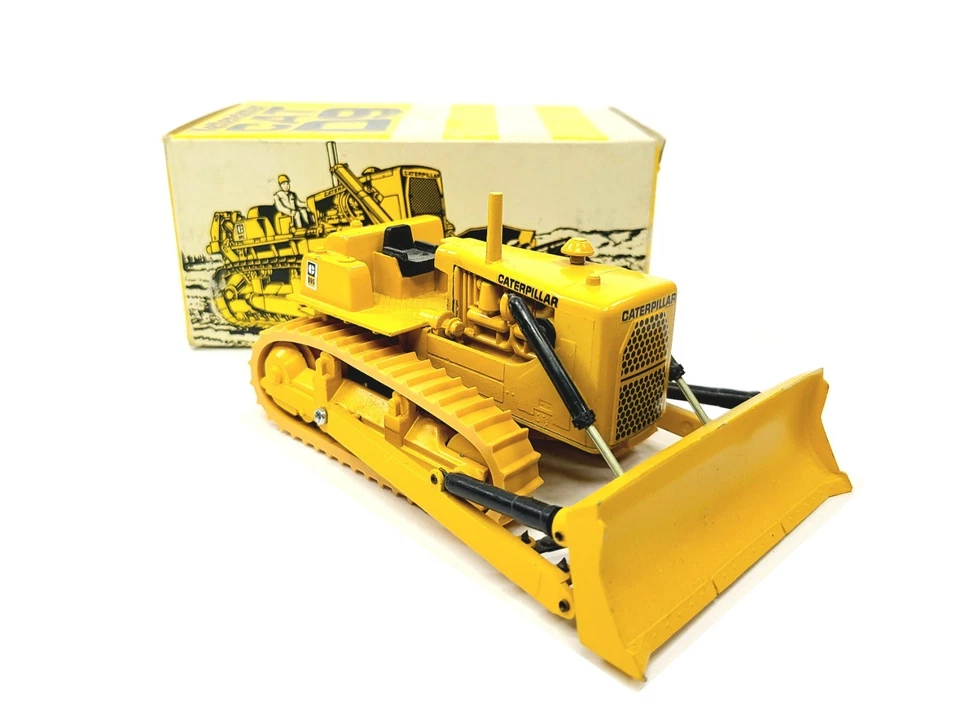 Caterpillar Cat D9 D9G бульдозер - Conrad масштаб 1:50 литая модель #2870 новый - Изображение 3 из 4