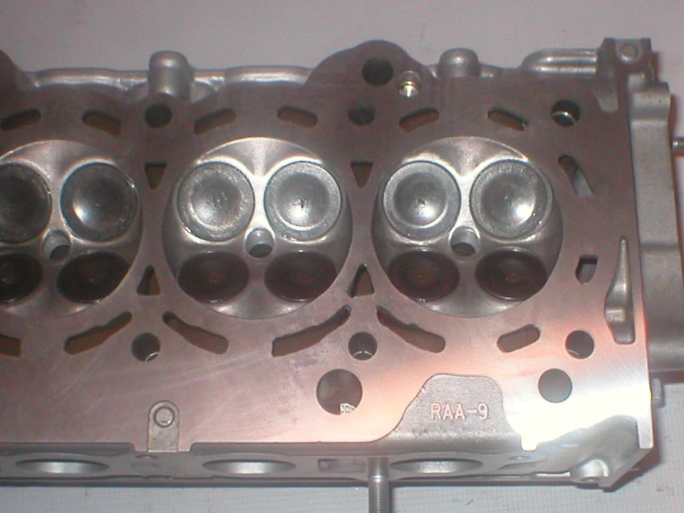HONDA 2.4 CRV ACCORD ELEMENT 2007-2009 K24A8 RAA CYLINDER HEAD NO CORE REQUIRED Foto 3 de 4
