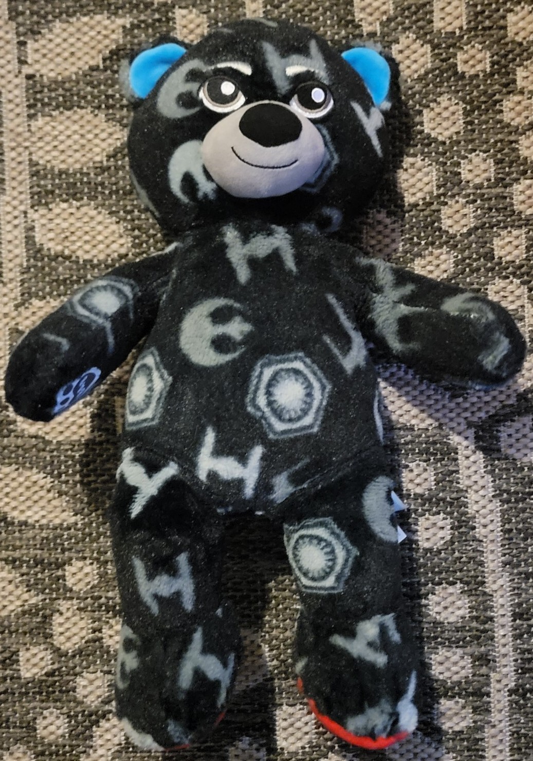 build-a-bear-star-wars-bear-reversible-feet-ears-light-dark-side-16