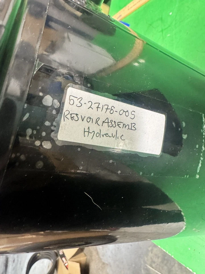 正品 全新 Gillig 动力转向水库 53-27178-005 NOS 免运费 — 第 3/4 张图片