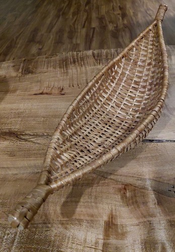 Vintage Boat Woven Wicker Lg Bread Basket Baguette 19 Inch